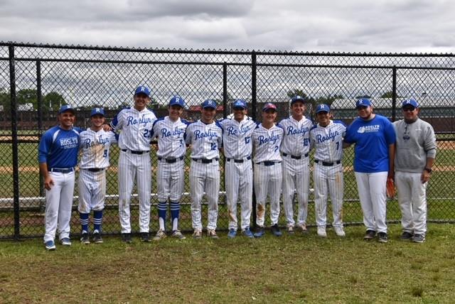 Varsity Baseball Players and Coaches